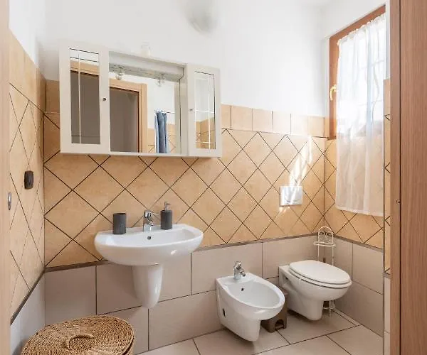 Two Steps From - Maggiore Relax 公寓